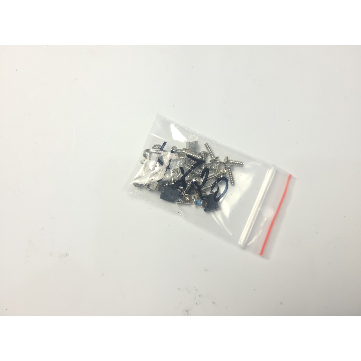 Komplet śrubek śrubki do Fujitsu Celsius H720