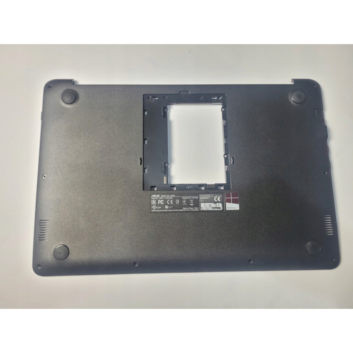Obudowa dolna zaślepka Asus L502m sprawna