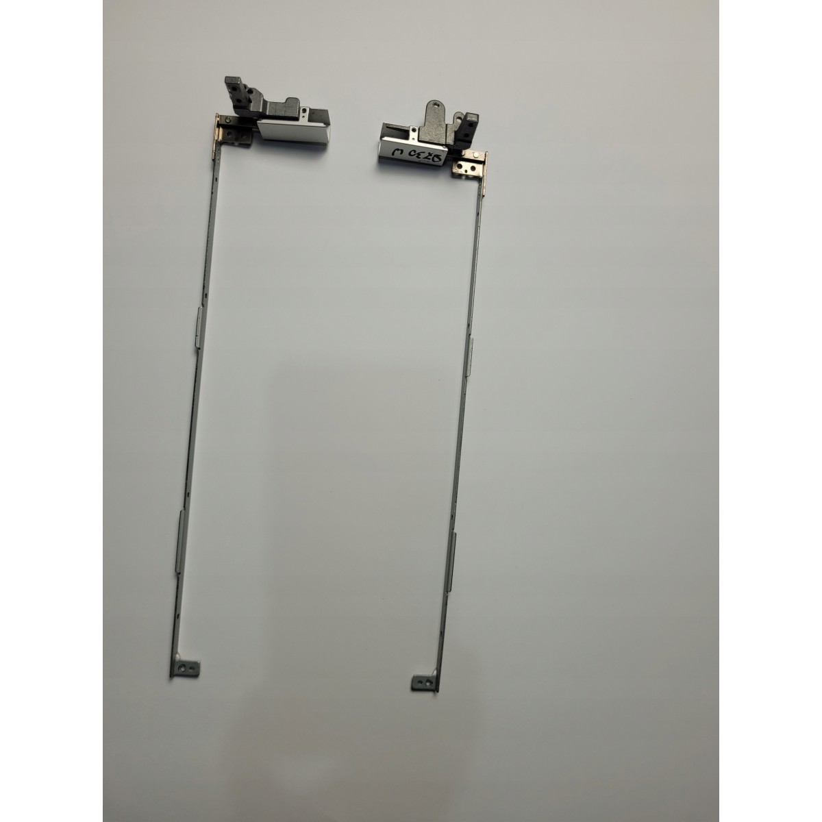 Zawiasy matrycy LCD do HP Elitebook 8730w