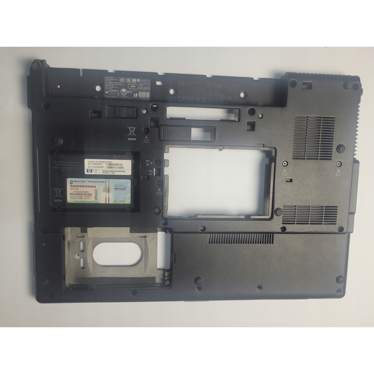 HP Elitebook 8730w bottom case in working order