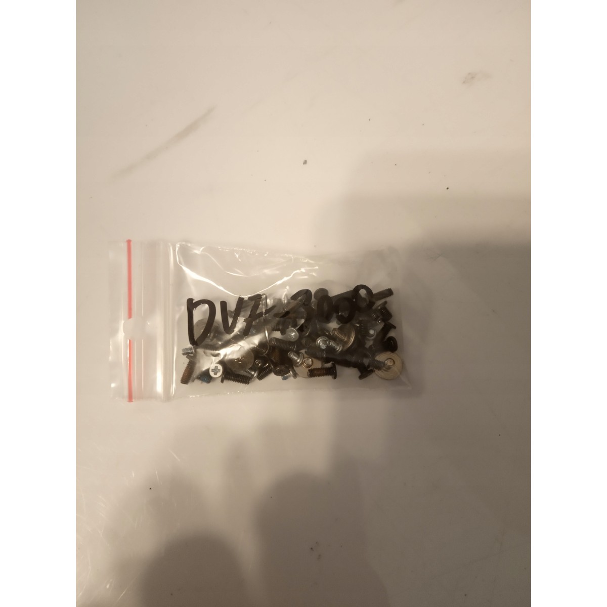 Komplet śrubek śrubki do HP dv7-3000