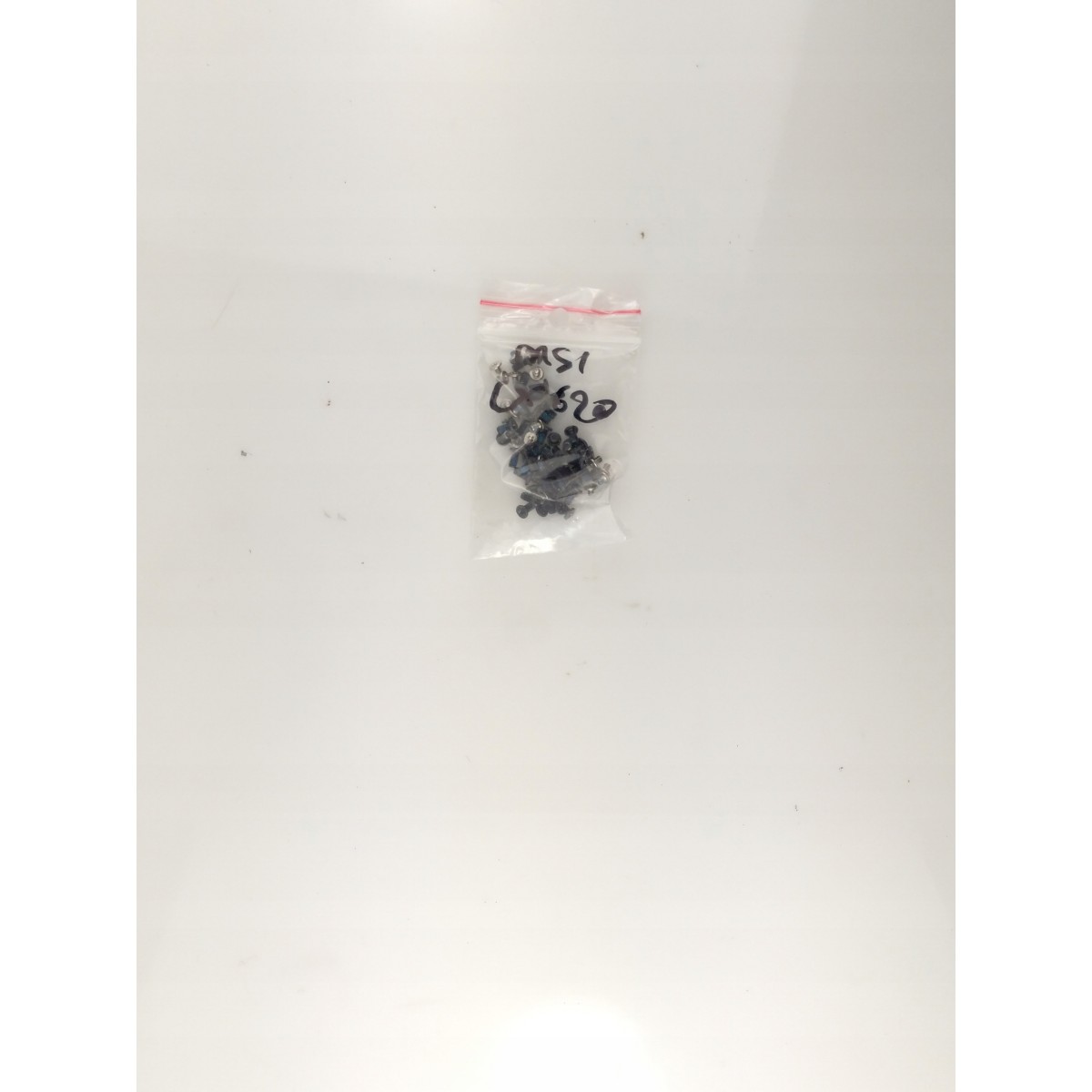 Set of screws MSI CX620